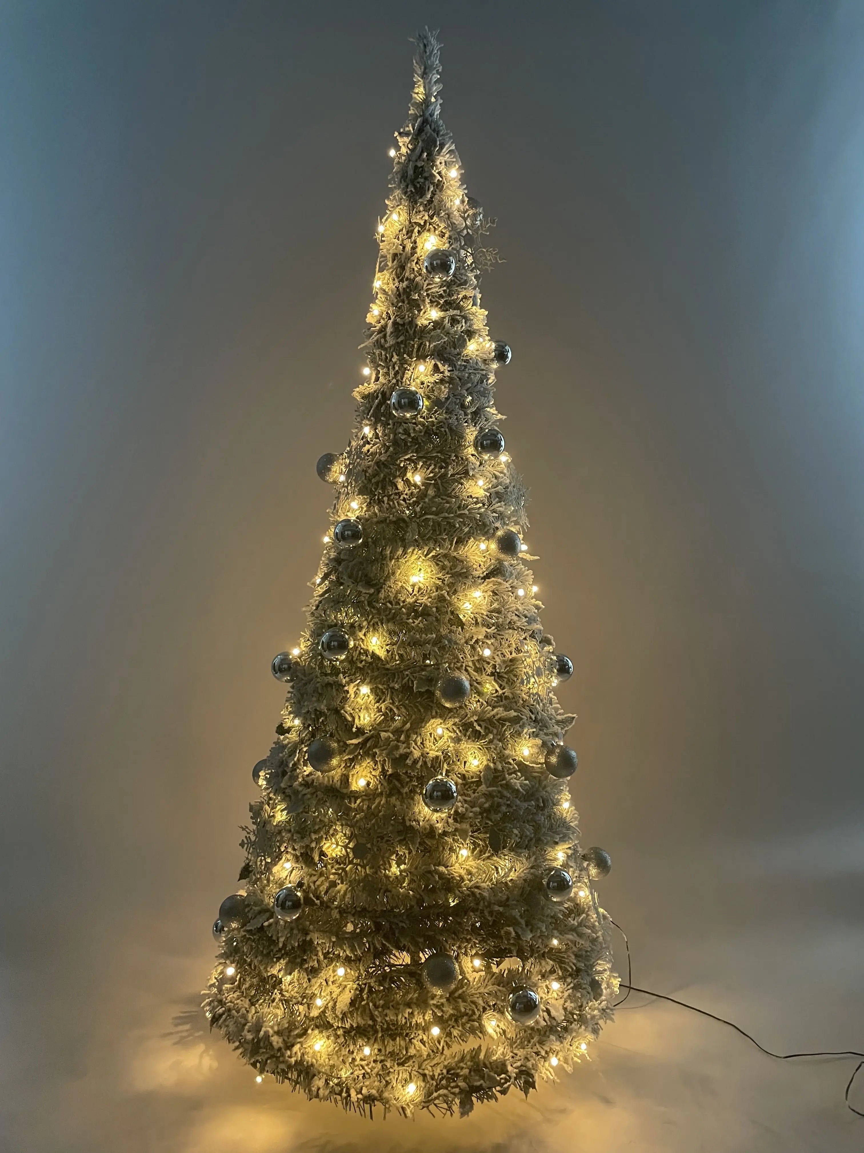 Artificial Folding Christmas Trees 180cm 6ft Luxury Home Flocked Decoration Folding Christmas Trees